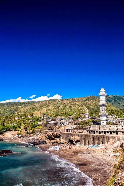 Swahili Coast, Comoros Islands, Places Aesthetic, Desert Climate, Socotra, Waka Waka, Countries Around The World, African Countries, World Cultures