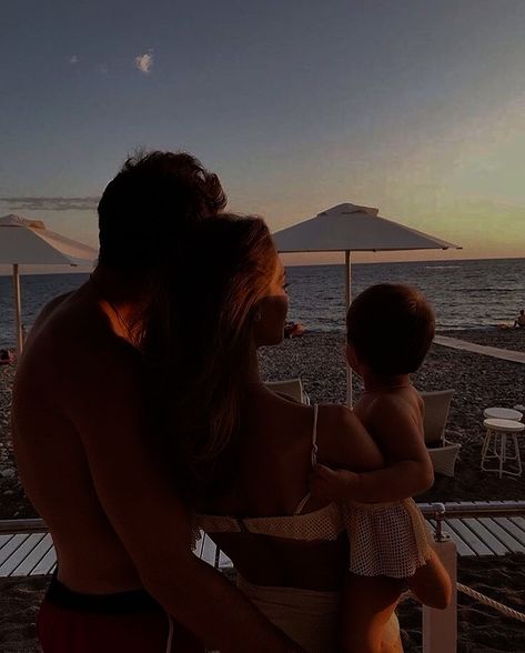 ℎ𝑒𝑎𝑣𝑒𝑛𝑠𝑐𝑥𝑛𝑡 Mommy Goals, Dream Family, Addicted To You, Foto Baby, Future Mom, Future Lifestyle, Mommy Life