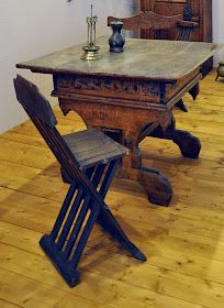 Tudor Decor, Medieval Decor, Medieval Furniture, Frankfurt Germany, Camp Furniture, Antique Chairs, Woodworking Furniture, St Thomas, Century Furniture