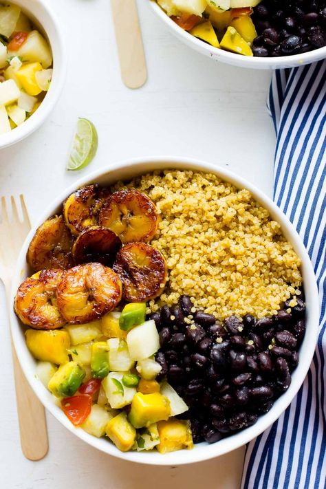 Cuban Quinoa Bowls with Pineapple Salsa - Jessica In The Kitchen Seasoned Black Beans, Quinoa Bowls, Mediterranean Quinoa Salad, Rice Beans, Pineapple Salsa, Healthy Bowls, Quinoa Bowl, Cuban Recipes, Caribbean Recipes