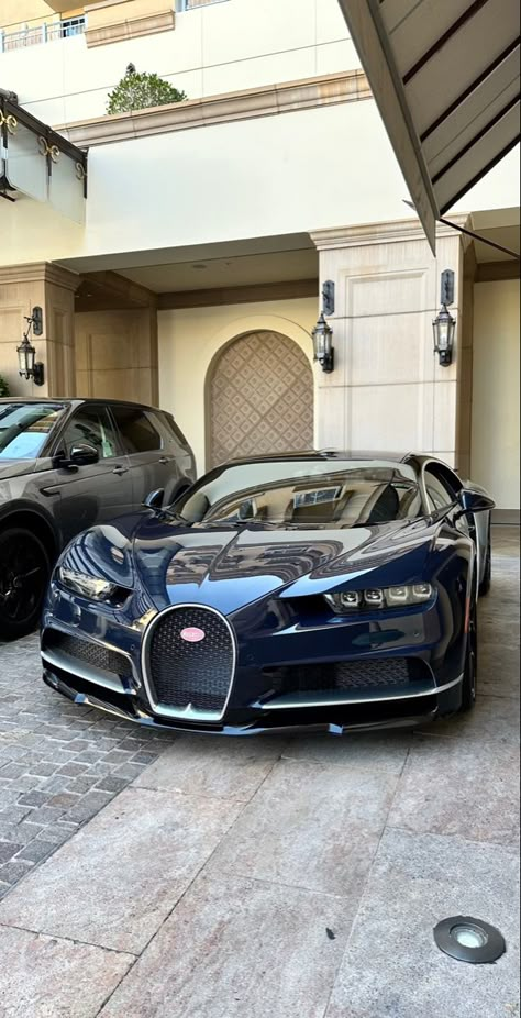 Lux Cars, Bugatti Cars, Future Cars, Bugatti Chiron, Fancy Cars, Classy Cars, Super Luxury Cars, Pretty Cars, Cars Luxury