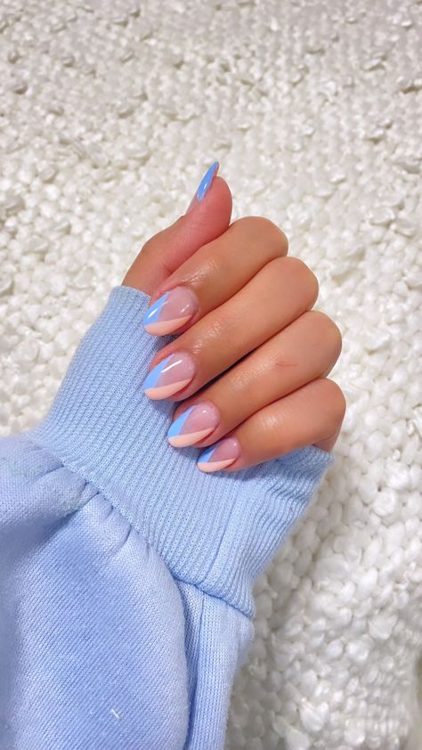 Blue And Pink Gel Nails Ideas, Pastel Blue Summer Nails, Pale Blue And Pink Nails, Almond Nails Blue And Pink, Classy Gender Reveal Nails, Pink And Blue Nail Designs Ideas, White Pink And Blue Nails, Periwinkle And Pink Nails, Peach Blue Nails