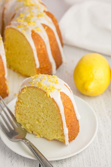 Non Dairy Lemon Cake, Easy Vegan Bundt Cake, Vegan Lemon Bundt Cake, Vegan Lemon Pound Cake, Vegan Recipes Cake, Vegan Bundt Cake Recipes, Healthy Cake Recipes Low Calories, Vegan Lemon Desserts, Vegan Bundt Cake