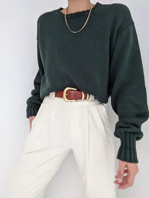 Cosy Dark Academia Outfits, Elegant Green Winter Sweater, Green 90s Style Winter Sweater, Dark Green Cardigan Outfit Aesthetic, Green Academia Aesthetic Outfit, Pine Green Outfit, Academia Fashion, Dark Academia Fashion, Cosy Outfit