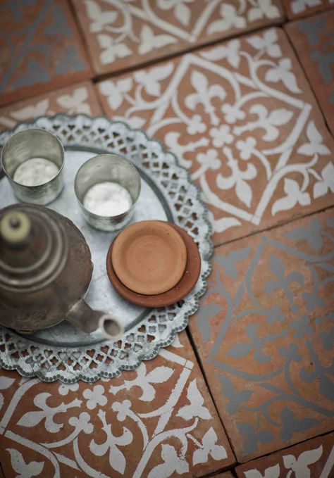 Claypaint stencilled onto terracotta tiles for @Cathryn Helsby #paint #moroccan Stenciled Terracotta Tiles, Terracotta Tiles Outdoor, Floor Paint Design, Painted Terracotta Tiles, Modern Mexican Decor, Conservatory Flooring, Spanish Style Decor, Painted Concrete Floors, Painting Tile Floors