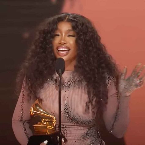 The 2024 GRAMMYs: A Night to Remember in Music History Sza Grammys, Sza Singer, Kirk Franklin, Victoria Monet, Rap Albums, Song Of The Year, Album Of The Year, African Music, Curly Hair Inspiration