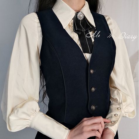 Tux Vest Outfits For Women, Elegant Suit For Women, Women In Suit Vest, Suits With Vests For Women, Dress And Waistcoat Outfit, Suit With Vest Woman, Corset Vest Women, Cool Vest Outfits, Female Vest Outfits