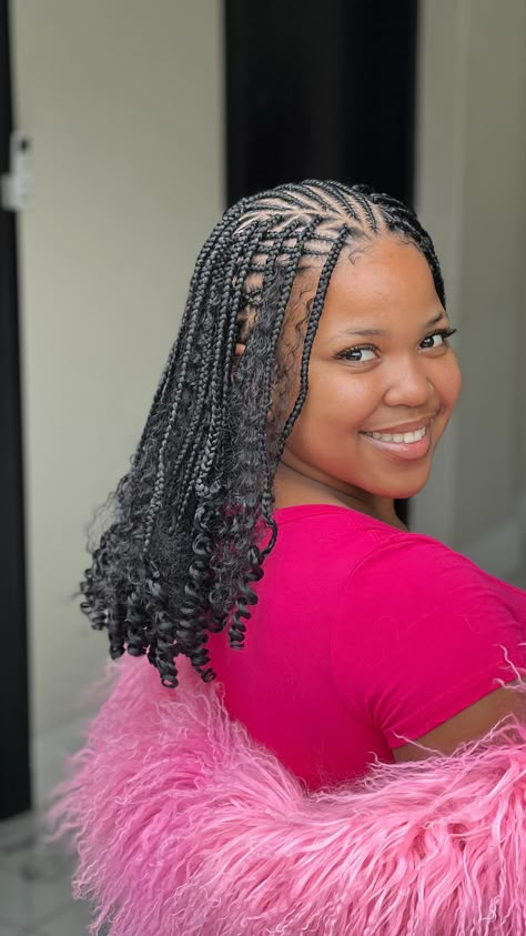 Short Braids With Curls For Black Women, Short Fulani Braids Hairstyles, Short Box Braids With Curls, Short Fulani Braids With Curls, Short Cornrows, Short Fulani Braids, Cornrows With Curls, Hari Styles, Diy Hair Wig