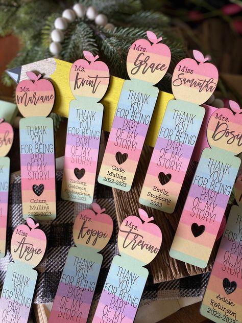 Teacher Bookmark + Teacher Appreciation Gift Student Bookmarks From Teacher, Room Parent Gifts, Teacher Bookmark, Student Bookmarks, Christmas Teacher Gift, Teacher Personalized, Personalized Bookmarks, Rainbow Room, Best Teacher Ever