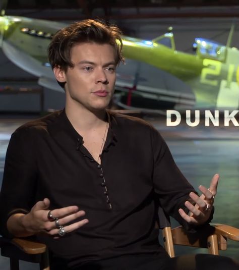 Harry Styles Interview, Harry Styles Dunkirk, Louis Tomlinson Songs, Personal Motivation, Love My Husband, Louis Tomlinson, I Love Him, Love Of My Life, Harry Styles