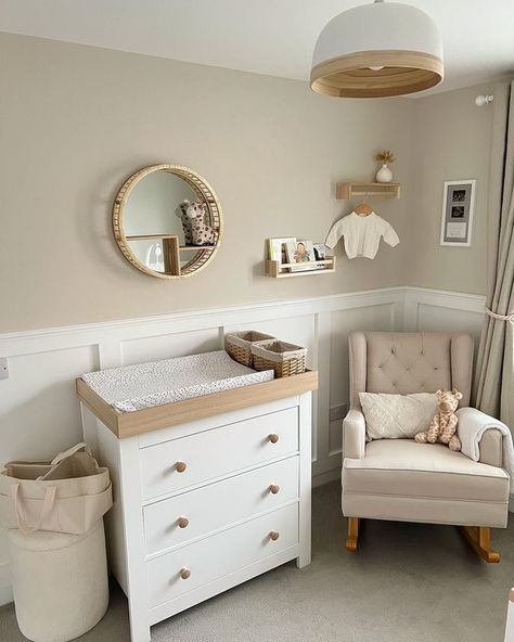 Nappy Change Station, White And Wooden Nursery, Simple Nursery Room Ideas, Big Nursery Ideas, Temporary Nursery Ideas, Nursery Dresser Changing Table Decor, Neutral Nursery Furniture, Cream And White Nursery, Nursery In Bedroom Ideas