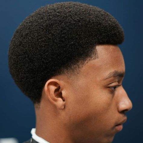 Afro Taper Fade Haircut | Men's Hairstyles + Haircuts 2019 Taper Fade Afro, New Men Hairstyles, Long Afro, Tapered Afro, Afro Fade, Black Boys Haircuts, Afro Hairstyles Men, Black Hair Cuts, Short Afro Hairstyles