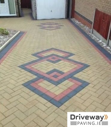 Block Paving Patterns, Paved Driveways, Brick Paver Driveway, Landscaping Edging, Garden Ideas Driveway, Brick Driveway, Paved Driveway, Paver Patterns, Pavers Design