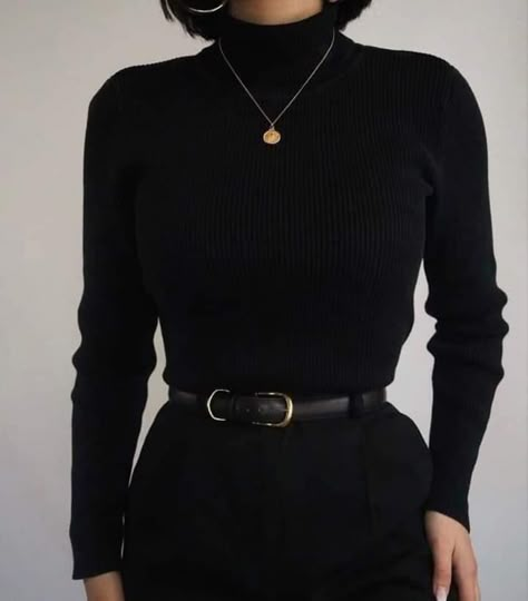 Western Winter Fashion, Full Sleeve Top, Casual College Outfits, Fashion Trends Winter, Tomboy Style Outfits, Looks Black, Stylish Work Outfits, Solid Red, Red High