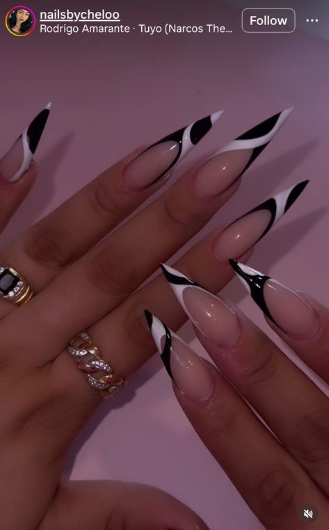 Long French Tip Nail Designs, Summer Stiletto Nails 2024, French Tip Stiletto Nails Long, Pointy French Tip Nails, Curved Stiletto Nails, French Stiletto Nails Design, Black And White Stiletto Nails, Elegant Stiletto Nails, Black And White Almond Nails