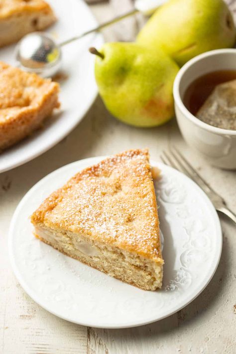 Pear Cake Recipes, Pear Dessert, Pear Cake, Easy Vegan Dessert, Healthy Eating Ideas, Vegan Cake Recipes, Pear Recipes, Dessert Party, Electric Mixer