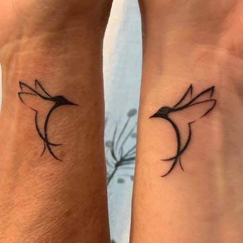 Matching mother and daughter hummingbird tattoos Tattoo For Mother And Daughter, Best Friend Hummingbird Tattoos, Hummingbird Couple Tattoo, Hummingbird Mom Tattoo, Hummingbird Mother Daughter Tattoos, Mother Daughter Bird Tattoos, Tattoo For Mother, Jay Bird Tattoo, Hummingbird Tattoos