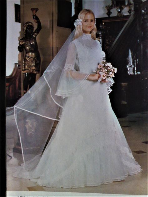 Bridal Dress Patterns, Fairy Lady, 70s Wedding Dress, 1970s Wedding Dress, 1970s Wedding, Ghost Bride, Modern Wedding Gown, Wedding Dress Vintage, Bridal Gowns Vintage