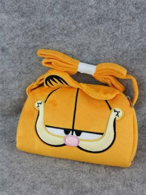 Garfield handbag School Handbag, Garfield And Friends, Garfield The Cat, Garfield Cat, Garfield And Odie, Dry Humor, Handbags For School, Cartoon Tv Shows, Plush Bags