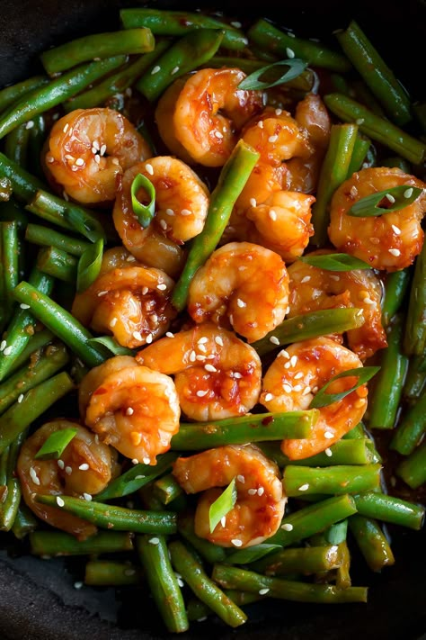 Spicy Shrimp and Green Beans String Beans Recipe, Recipes With Shrimp, String Bean Recipes, Shrimp And Green Beans, Stir Fry Green Beans, Lunch And Dinner Recipes, String Beans, Spicy Shrimp, Shrimp Dishes