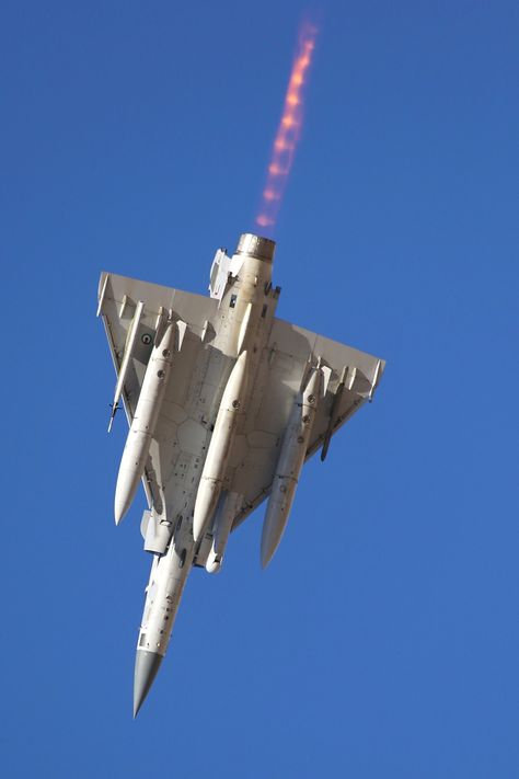 Eyes to the Skies — Dassault Mirage 2000-9, United Arab Emirates Air... Skies Photo, Mirage 2000, Tactical Truck, Delta Wing, Airplane Fighter, Travel Oklahoma, Indian Air Force, Navy Air Force, Air Space