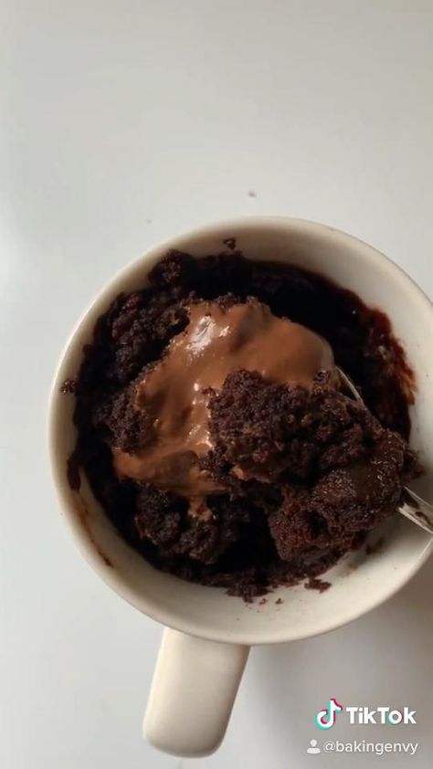 Inflammation is the backbone of chronic disease* so reducing Nutella Lava Cake, Lava Mug Cake, Nutella Mug Cake, Nutella Inspired Recipes, Resipi Kek, Nutella Cake, Mug Recipes, Tasty Baking, Microwave Recipes