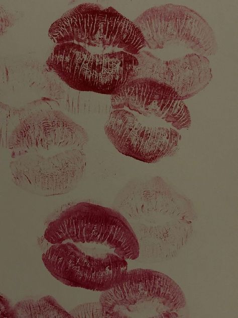 Lipstick Kiss Mark Aesthetic, Lipstick Mark Aesthetic, Coquette Lips, Coquette Wallpapers, Aesthetic Kiss, Smeared Lipstick, Lips Aesthetic, Lip Pictures, Kiss Books