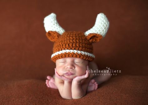 Texas Longhorn newborn portraits, Bevo baby hat, UT baby photos, Texas Exes, longhorn baby photo, Chelsea Lietz Photography Hookem Horns, Sports Crochet, Second Baby Announcements, Long Horns, Texas Baby, Newborn Pics, Texas Longhorn, Child Baby, Newborn Portrait