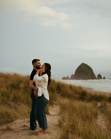 Jess + Cody and their gift from above. ♡ • • • [Oregon Coast, Oregon Photographer, Maternity, Maternity Photos, West Coast, Cinematic Photography, Washington, Pacific Northwest] #oregoncoast #oregonphotographer #maternity #maternityphotos #westcoast #cinematicphotography #washington #pacificnorthwest Pacific City Oregon, Seaside Oregon, Pacific City, Cinematic Photography, Maternity Photos, Oregon Coast, City Beach, Beach Photos, Pregnancy Photos