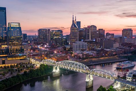 48 Hours Drinking and Eating in Nashville, TN • Hop Culture Nashville New Years Eve, Nashville New Years, Family Beach Trip, Paris Travel Guide, Travel Club, Cruise Travel, Romantic Travel, Paris Travel, Best Cities