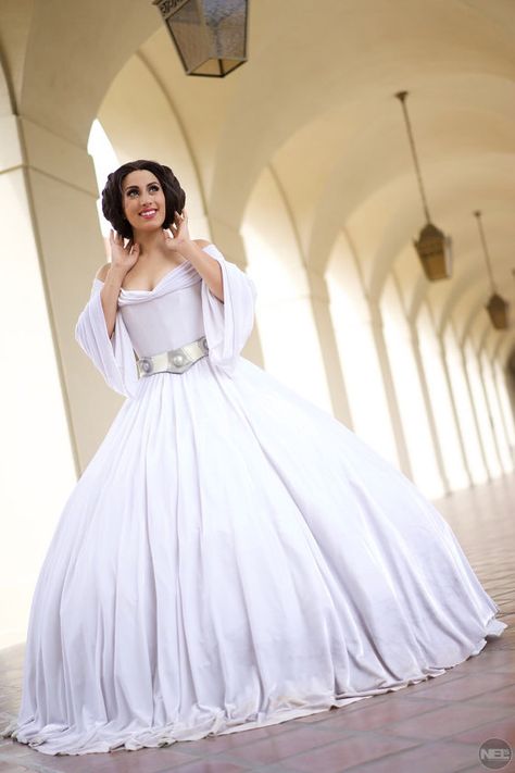 700Hey, I found this really awesome Etsy listing at https://www.etsy.com/listing/268081953/disney-princess-leia-wedding-gown-custom Star Wars Wedding Dress, Wedding Dress Reveal, Leia Cosplay, Thrawn Trilogy, Comic Cosplay, Leia Star Wars, Star Wars Princess Leia, Cosplay Inspo, Star Wars Princess