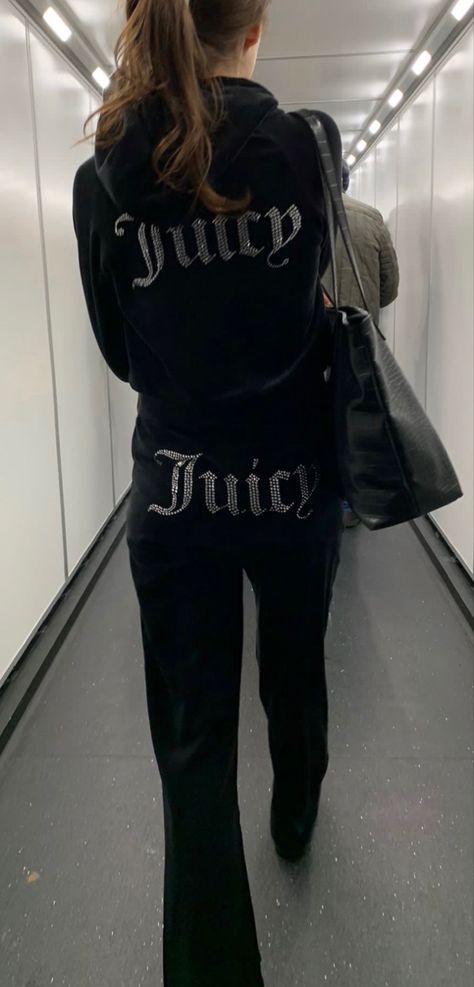 Og Juicy Tracksuit, Miss Runway Tracksuit, Juicy Couture Airport Outfit, Juicy Outfit Track Suits, Juicy Couture Aesthetic Tracksuit, Black Juicy Couture Tracksuit 2000s, 2000s Juicy Tracksuit, How To Style Juicy Couture Jacket, Juicy Cotoure Tracksuits