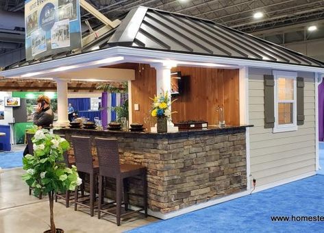 Diy Pool House Shed, Shed Pool House Ideas, Diy Pool House, Pool Shed Ideas, Pool House Bar, Pool Sheds, Shed Pool House, Pool House Shed, Pergola Metal