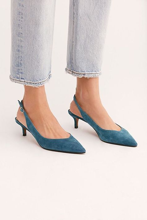 Shop for Kitten heels online today at RedBrain, to find the best prices an different types of Kitten heels Summer Heels Outfit, Casual Heels Outfit, Feather Heels, Shoes Wallpaper, Snake Heels, Heels Aesthetic, Kitten Heel Shoes, Shoes Outfit Fashion, Heels Outfits