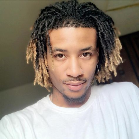 High Top Dreads Men, Black Men Locs Style, Dreadlock Hairstyles For Men Short, Black Men Locs, High Top Dreads, Short Dread Styles, Men Locs, Hairstyles For Men Short, Dreads Short Hair