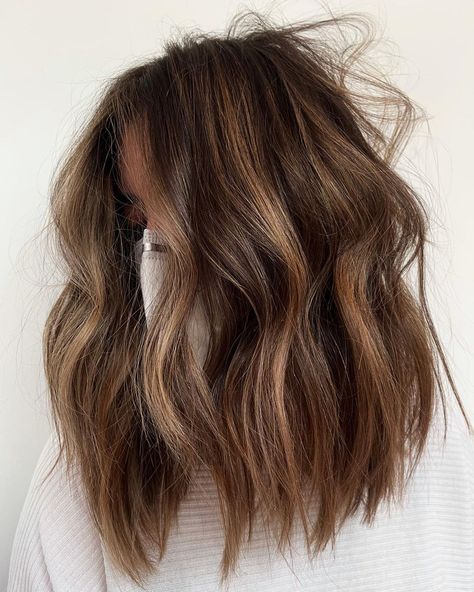 Balayage Styles, Partial Balayage, Brown Hair Inspo, Hair Adviser, Brunette Hair With Highlights, Balayage Hair Dark, Brunette Balayage Hair, Short Hair Balayage, Balayage Brunette