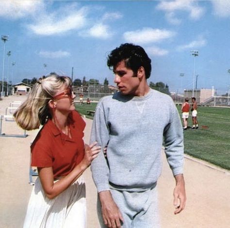 Grease John Travolta, Grease 1978, Grease Movie, Grease Is The Word, Olivia Newton, Olivia Newton John, John Travolta, Hollywood Legends, Musical Movies