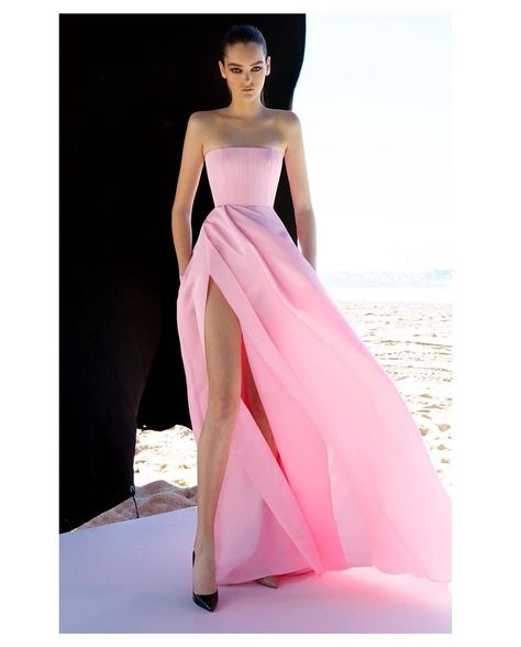 ALEX PERRY OFFICIAL on Instagram: “#AlexPerryOfficial #SS19 ALEXPERRY.COM.AU #AlexPerry” Big Skirts, Strapless Prom Dress, Alex Perry, Tube Top Dress, Maxi Dress Party, Tube Dress, Long Dresses, Unique Wedding, Tube Top