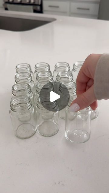 Yeva Berez on Instagram: "these were so easy to make💚 #asmr#asmrsounds#wellnessshots#satisfying#thatgirl#organizedhome#gingershots#celeryshots" Juice Jar, Healthy Detox Cleanse, Ginger Shot, Wellness Shots, Workout Smoothies, Ginger Smoothie, Healthy Drinks Recipes, Juice Drinks, Natural Juices