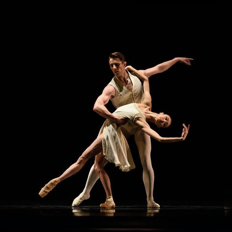 Ballet Couple, San Francisco Ballet, Books And Art, Dance Photo Shoot, Dance Forever, Dance Photography Poses, Alvin Ailey, Ballet Poses, Anatomy For Artists