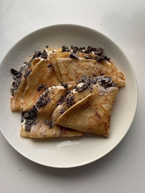 French Deserts Aesthetic, French Crepes Aesthetic, Gourmet Crepes, French Desserts Aesthetic, Aesthetic Crepes, Crepe Aesthetic, Crepes Aesthetic, Crepes Chocolate, Desert Ideas