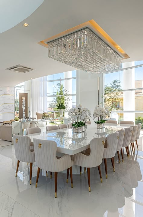 Dream Dining Room Luxury, Modern Dinning Room Ideas, Mansion Dining Room, Luxury Dining Room Decor, Dining Room Luxury, Mansion Interior Design, Dining Room Design Luxury, Room Design Luxury, Luxurious Dining Room