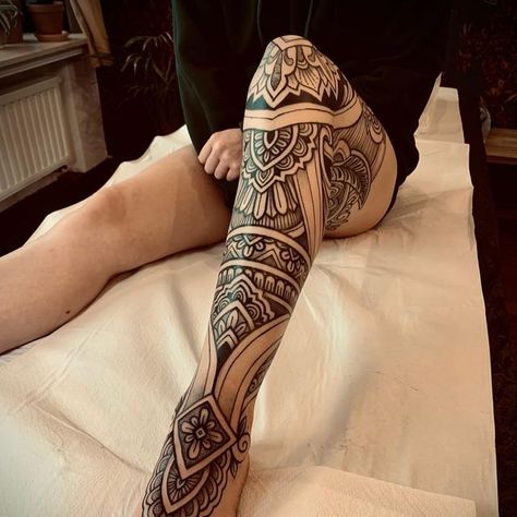 Tattoo Pictures Ideas, Ornamental Leg Sleeve, Female Foot Tattoos, Temple Artwork, Ornamental Tattoos, Tattoo Over Scar, American Traditional Tattoo Ideas, Traditional Tattoo Ideas, Henna Style