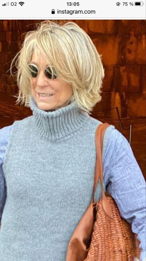 Jane Fonda Hairstyles, Lob Haircuts, Grey Hair Inspiration, Bob Haircut For Fine Hair, Superman Lois, Growing Out Short Hair Styles, Latest Short Hairstyles, Trendy Short Haircuts, Choppy Hair