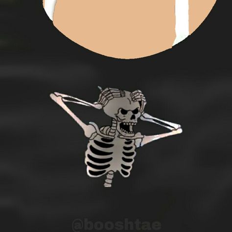 Hello this is a new shirt that I have created, I decided to put my name to the shirts to prevent theft, calm this will not be seen in roblox. Roblox Halloween Outfits, Roblox Tshirts, Roblox Halloween, Roblox Tshirt, Cute Black Shirts, Roblox T Shirt, Shirt Roblox, Roblox T Shirts, Roblox T-shirt