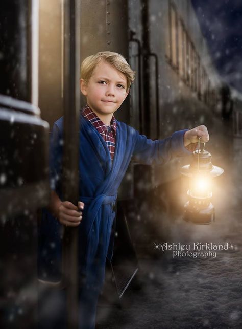 Christmas Movie Photoshoot, Christmas Train Photo Shoot, Polar Express Photo Shoot, Christmas Photoshoot Kids, Polar Express Theme, Christmas Photograph, Themed Photography, Santa Express, Christmas Children