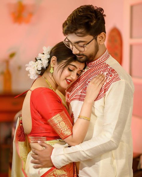 Wedding Images Indian, Capal Photos, Wedding Stills Photo Ideas, Copel Photos, Cute Copal Pic, Bengali Reception Couple Shoot, Bengali Couples Photography, Copal Photography, Bengali Pre Wedding