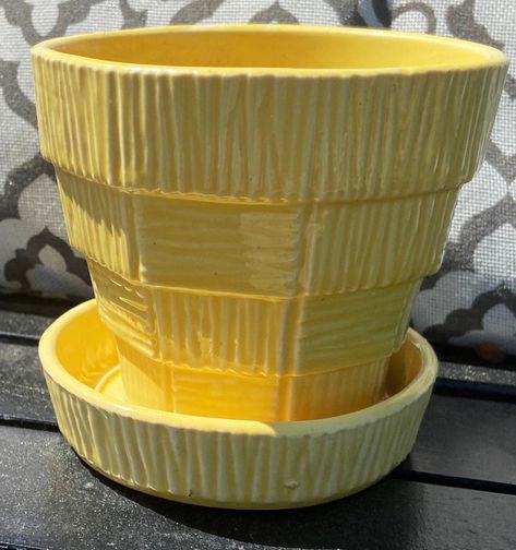 Mccoy Pottery Vases, Outdoor Pottery, Yellow Basket, Yellow Planter, Colored Wine Glasses, Ceramic Basket, Mccoy Pottery, Pottery Planters, Vintage Planters