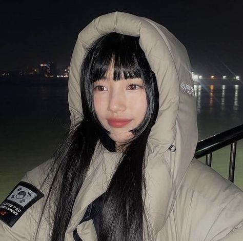 suzy lq icon pfp Bae Suzy Icons Aesthetic, Lee Doona, Versace Boots, Strawberry Soda, Suzy Bae, Song Kang, Dyed Hair Inspiration, Bae Suzy, Icon Pfp