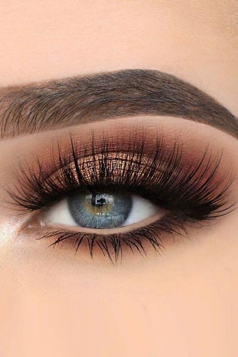 Smokey Eye Makeup Ideas For Blue Eyes, Mat Makeup, Matte Make Up, Pageant Makeup, Wedding Makeup Ideas, Make Up Designs, Mekap Mata, Makeup Tip, Eye Makeup Pictures